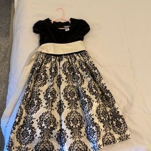 Beautiful little girls Jayne Copeland black and beige dress size 6x